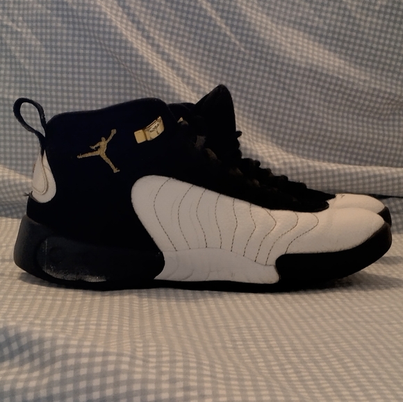 Jordan 6.5y black white gold jumpman - Picture 6 of 9